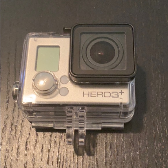 GoPro Hero 3 w/ SD card 32gb - Picture 1 of 6